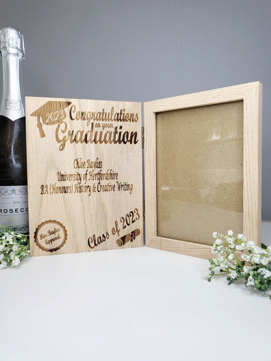 Personalised Solid Oak 7 x 5 Photo Frame - Graduation