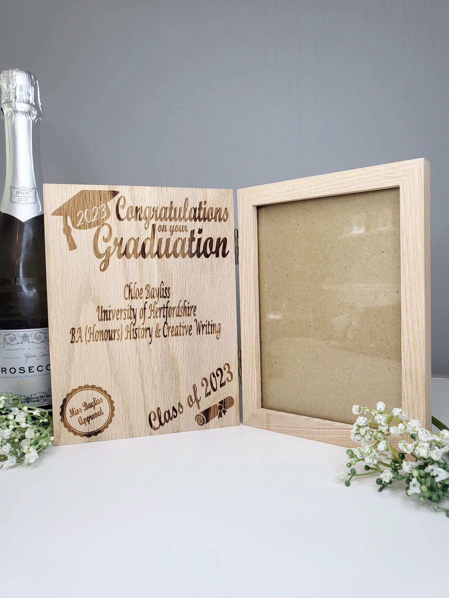 Personalised Solid Oak 7 x 5 Photo Frame - Graduation