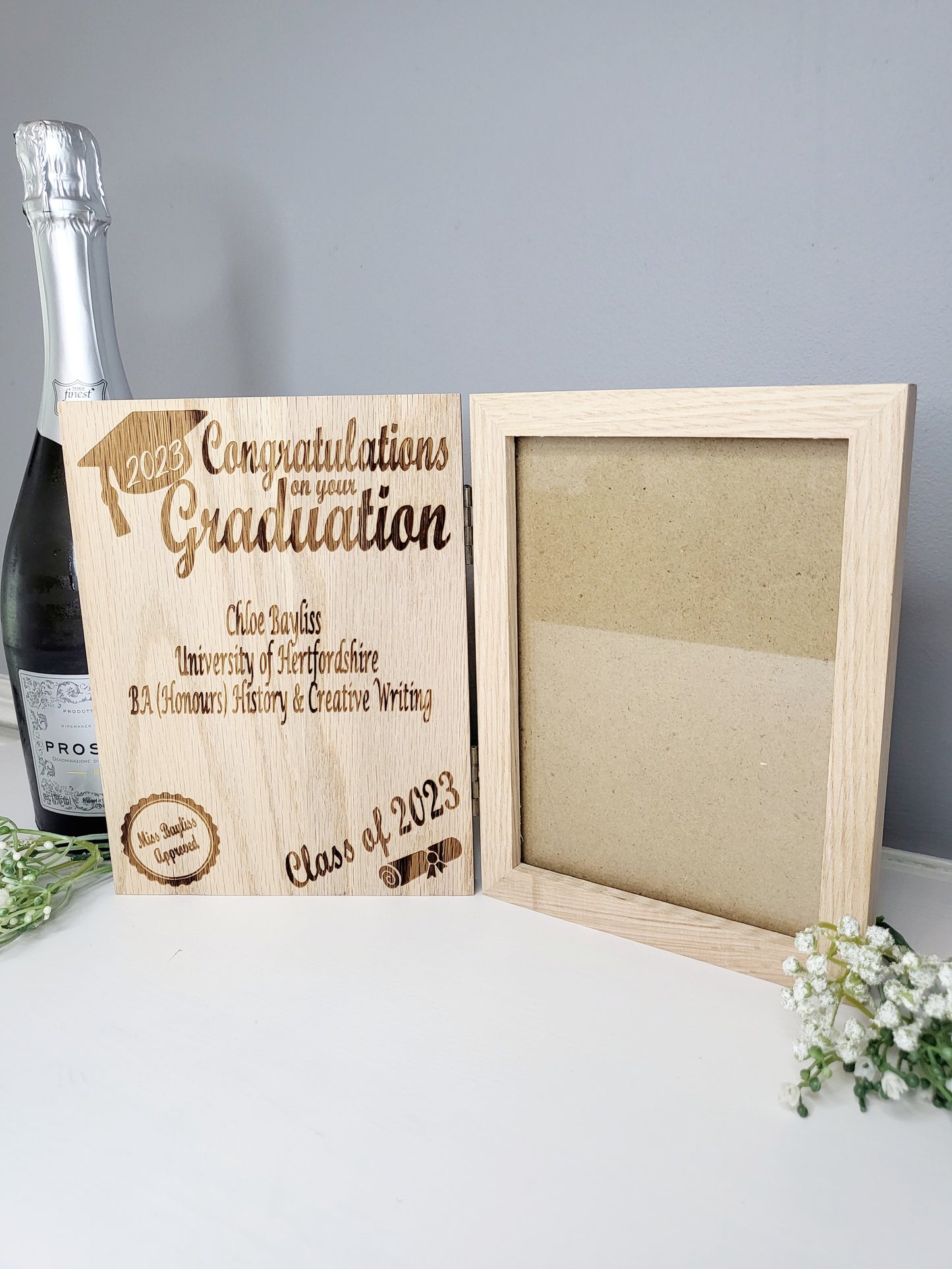 Personalised Solid Oak 7 x 5 Photo Frame - Graduation