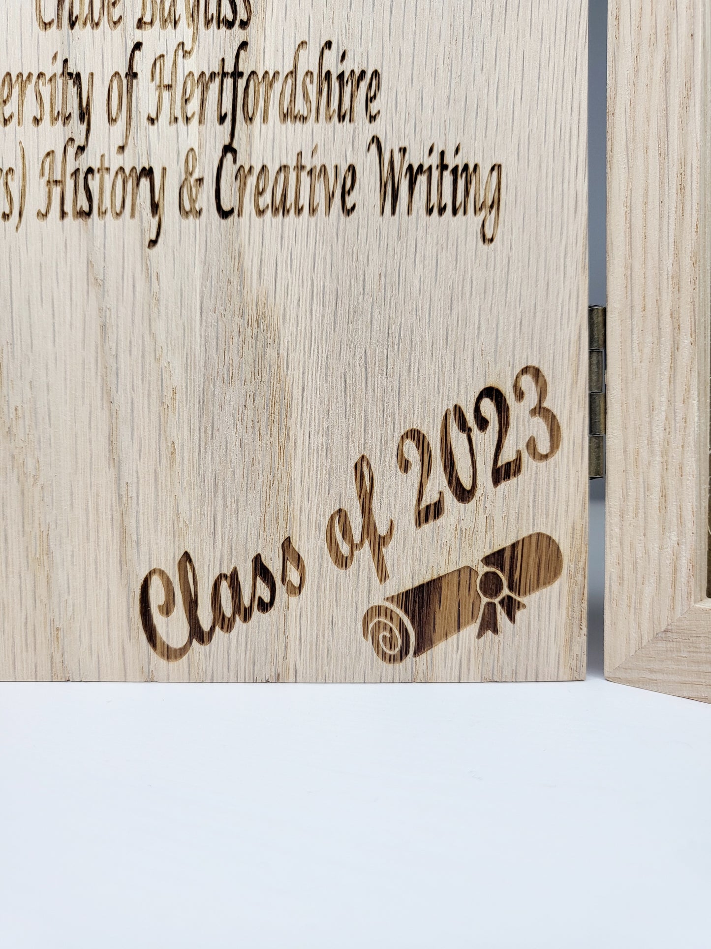 Personalised Solid Oak 7 x 5 Photo Frame - Graduation