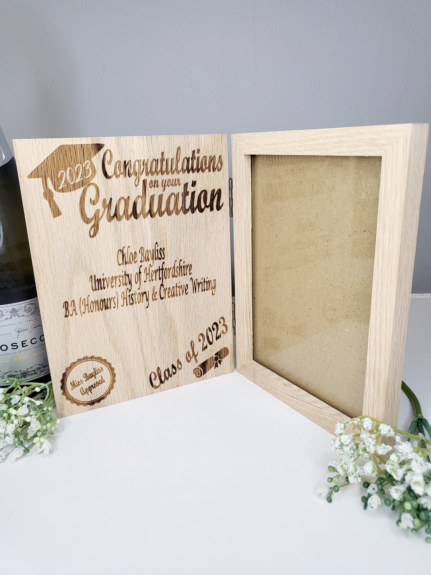 Personalised Solid Oak 7 x 5 Photo Frame - Graduation