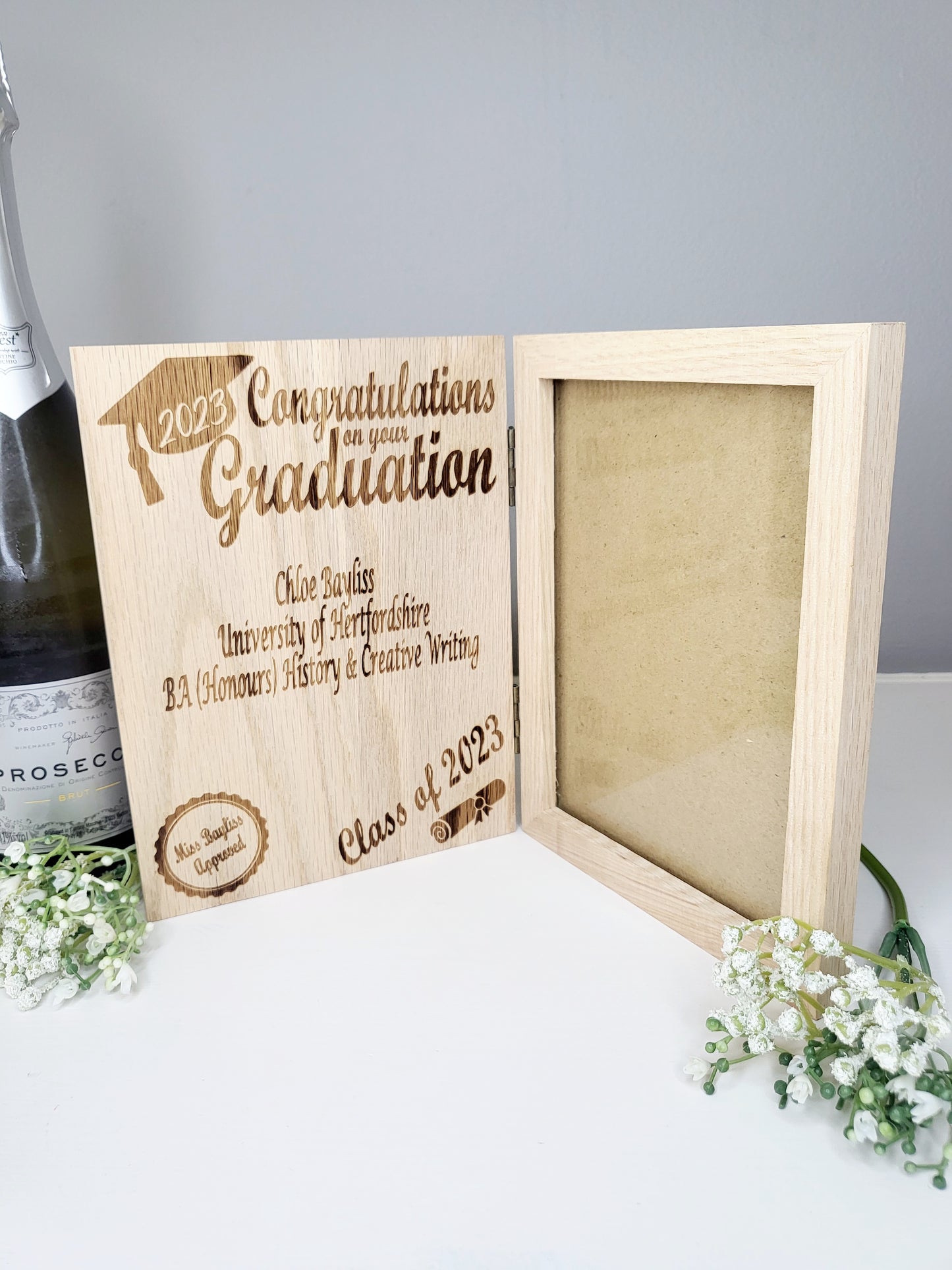 Personalised Solid Oak 7 x 5 Photo Frame - Graduation